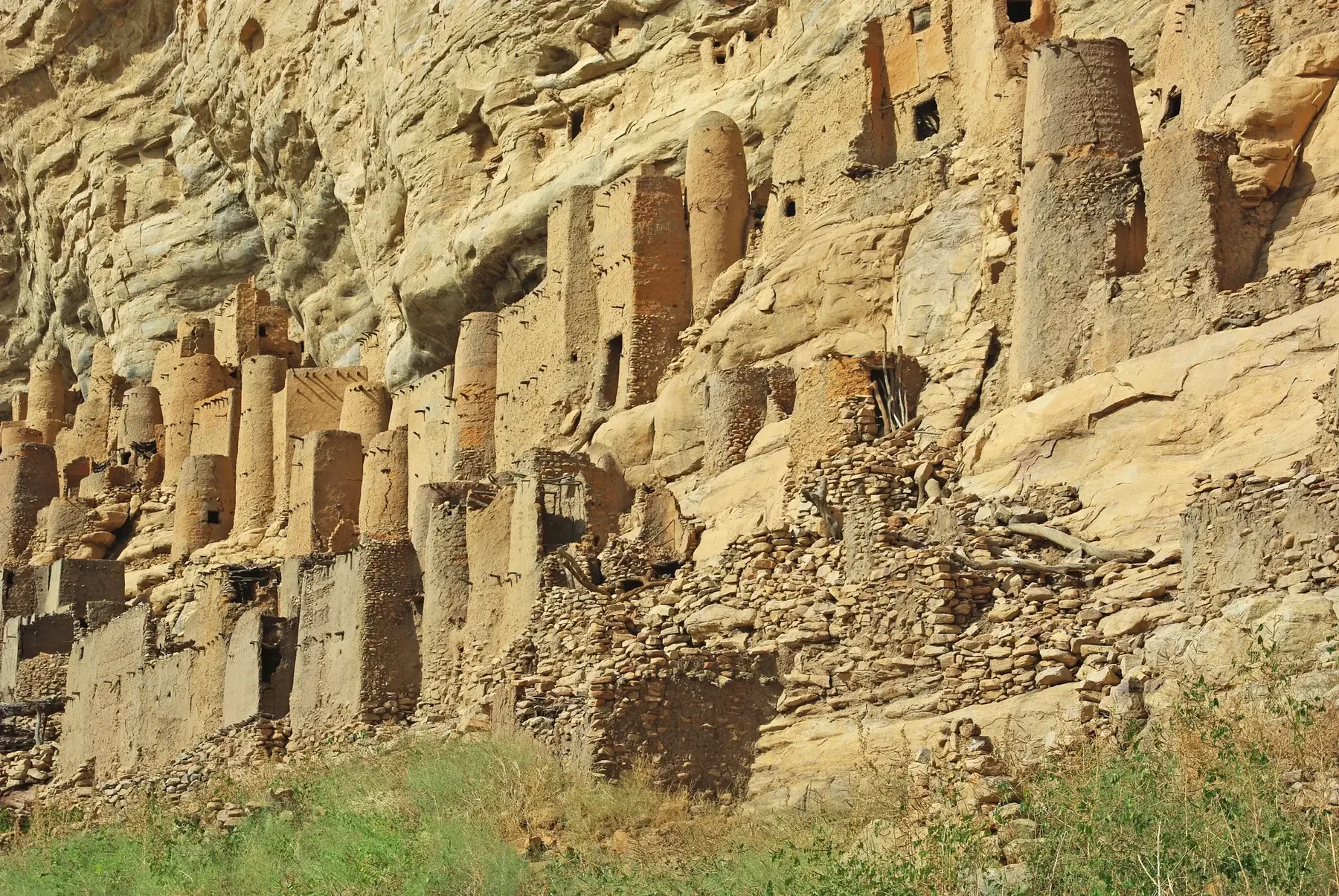 Places Earthen cliff dwellings and granaries in the Bandiagara escarpment of Mali.